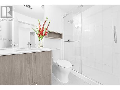 Ph33 6283 Kingsway, Burnaby, BC - Indoor Photo Showing Bathroom