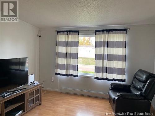 615 Champlain Street, Shediac, NB - Indoor Photo Showing Living Room