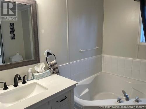 615 Champlain Street, Shediac, NB - Indoor Photo Showing Bathroom