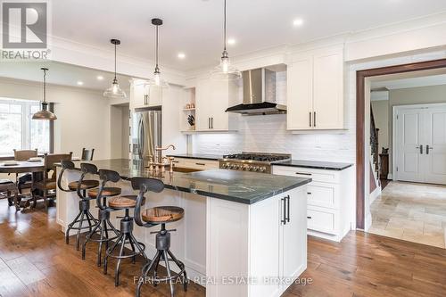 5395 Line 8 N, Oro-Medonte, ON - Indoor Photo Showing Kitchen With Upgraded Kitchen