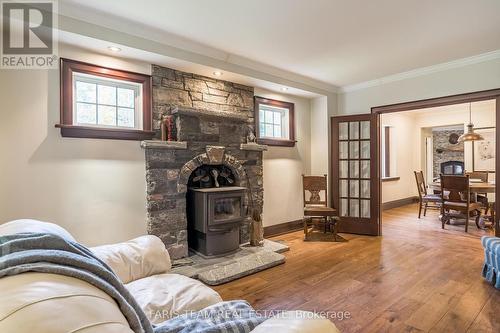 5395 Line 8 N, Oro-Medonte, ON - Indoor Photo Showing Living Room With Fireplace