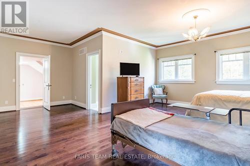 5395 Line 8 N, Oro-Medonte, ON - Indoor Photo Showing Bedroom