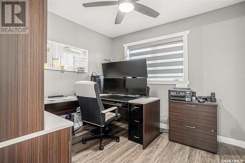 125 Ewles Place, Martensville, SK - Indoor Photo Showing Office