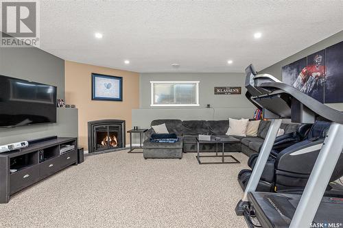 125 Ewles Place, Martensville, SK - Indoor Photo Showing Gym Room