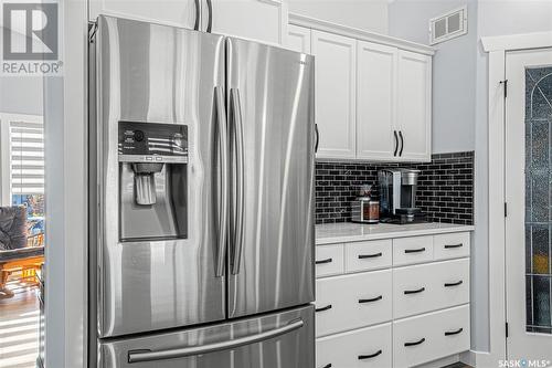 125 Ewles Place, Martensville, SK - Indoor Photo Showing Kitchen With Stainless Steel Kitchen