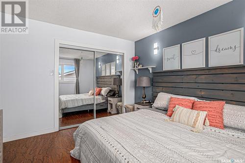 407 Armstrong Crescent, Saskatoon, SK - Indoor Photo Showing Bedroom