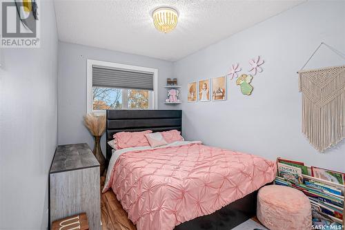 407 Armstrong Crescent, Saskatoon, SK - Indoor Photo Showing Bedroom