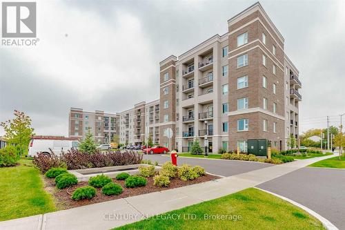 604 - 610 Farmstead Drive, Milton, ON - Outdoor With Facade