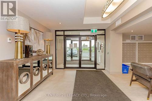 604 - 610 Farmstead Drive, Milton, ON - Indoor Photo Showing Other Room