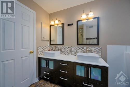 58 Allenby Road, Ottawa, ON - Indoor Photo Showing Bathroom