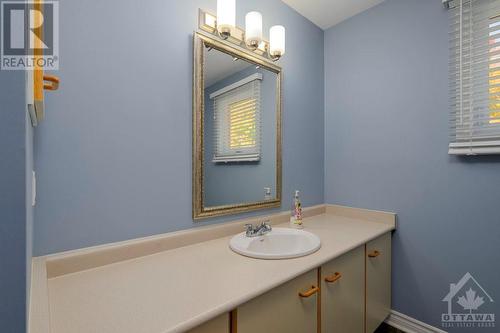 58 Allenby Road, Ottawa, ON - Indoor Photo Showing Bathroom