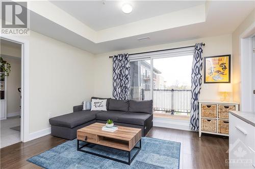 2785 Baseline Road Unit#301, Ottawa, ON - Indoor Photo Showing Living Room