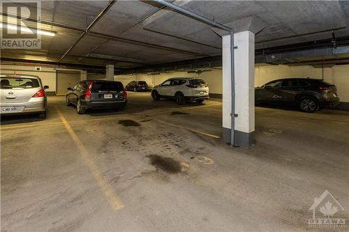 2785 Baseline Road Unit#301, Ottawa, ON - Indoor Photo Showing Garage