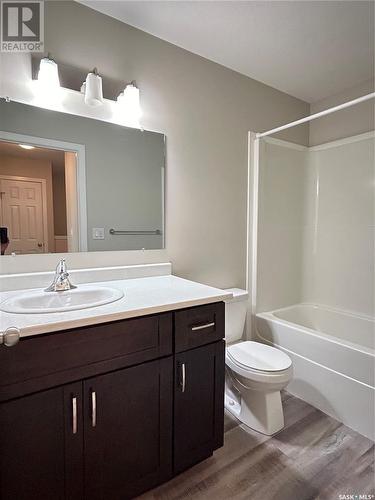 1317 8Th Avenue N, Saskatoon, SK - Indoor Photo Showing Bathroom