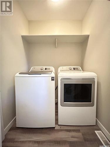 1317 8Th Avenue N, Saskatoon, SK - Indoor Photo Showing Laundry Room