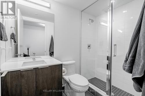 415 - 158 Front Street E, Toronto, ON - Indoor Photo Showing Bathroom