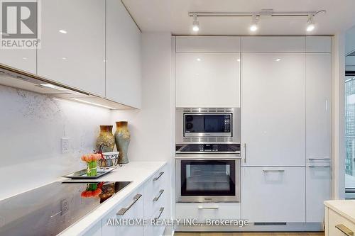 1815 - 1 Gloucester Street, Toronto, ON - Indoor Photo Showing Kitchen