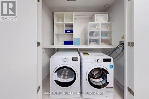 1815 - 1 Gloucester Street, Toronto, ON - Indoor Photo Showing Laundry Room