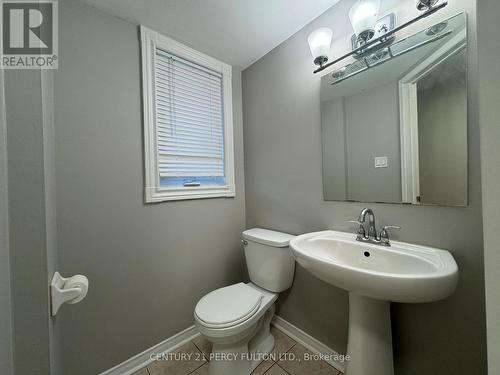 66 Tincomb Crescent, Whitby, ON - Indoor Photo Showing Bathroom