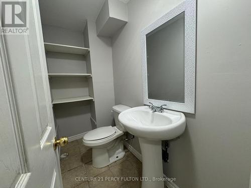 66 Tincomb Crescent, Whitby, ON - Indoor Photo Showing Bathroom