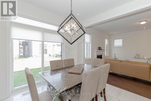 639 Bearberry Place, Milton, ON - Indoor Photo Showing Dining Room