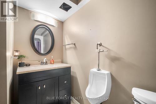 8 Meadowvale Drive, St. Thomas, ON - Indoor Photo Showing Bathroom