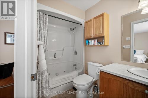 534 Sales Drive, Woodstock, ON - Indoor Photo Showing Bathroom