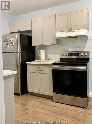 5494 Lassaline, Windsor, ON - Indoor Photo Showing Kitchen With Stainless Steel Kitchen