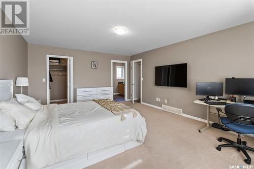 107 Brookdale Crescent, Saskatoon, SK - Indoor Photo Showing Bedroom