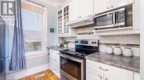 914 7Th Avenue E, Owen Sound, ON - Indoor Photo Showing Kitchen With Upgraded Kitchen