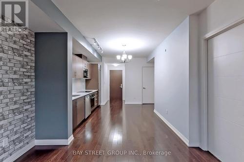 521 - 460 Adelaide Street E, Toronto, ON - Indoor