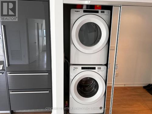 3505 - 115 Mcmahon Drive, Toronto, ON - Indoor Photo Showing Laundry Room