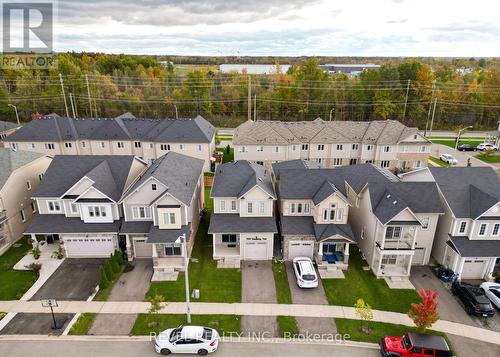 7814 Hackberry Trail, Niagara Falls, ON - Outdoor With Facade