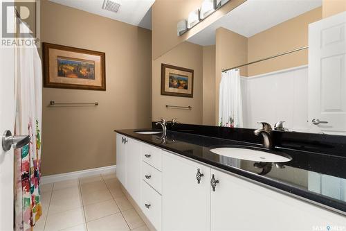 5018 Wascana Vista Court, Regina, SK - Indoor Photo Showing Bathroom