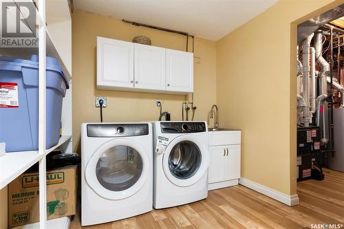 5018 Wascana Vista Court, Regina, SK - Indoor Photo Showing Laundry Room