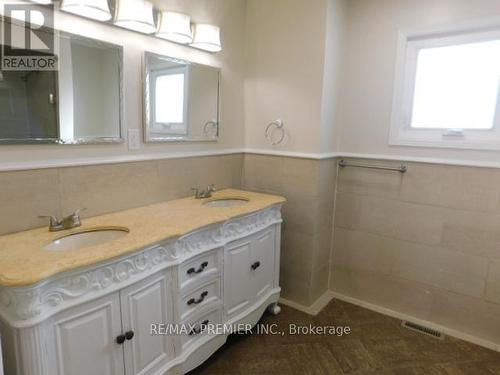 186 Valleyway Crescent, Vaughan, ON - Indoor Photo Showing Bathroom