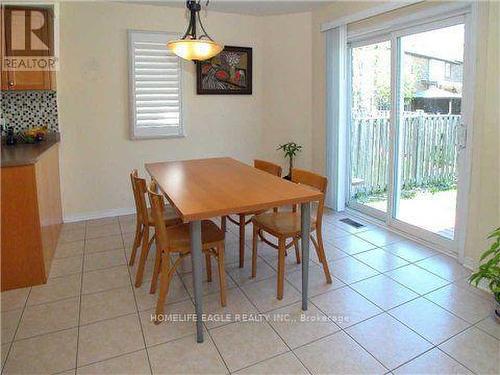 105 Brightsview Drive, Richmond Hill, ON - Indoor Photo Showing Dining Room