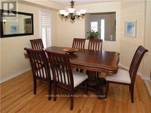 105 Brightsview Drive, Richmond Hill, ON - Indoor Photo Showing Dining Room