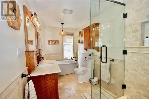 236 Sydney Street, Cornwall, ON - Indoor Photo Showing Bathroom