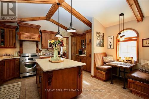 236 Sydney Street, Cornwall (717 - Cornwall), ON - Indoor Photo Showing Kitchen