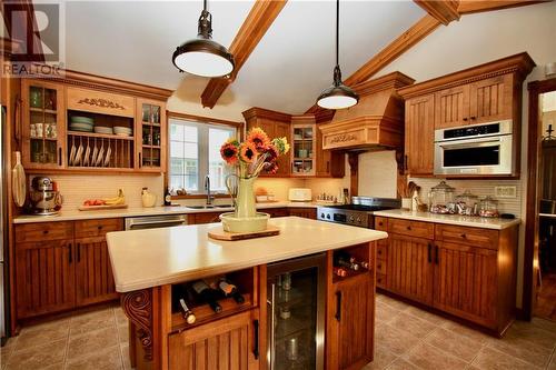 236 Sydney Street, Cornwall, ON - Indoor Photo Showing Kitchen