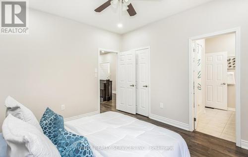 409 Coombs Court, Milton, ON - Indoor Photo Showing Bedroom