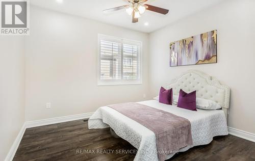 409 Coombs Court, Milton, ON - Indoor Photo Showing Bedroom