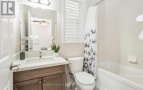 409 Coombs Court, Milton, ON - Indoor Photo Showing Bathroom