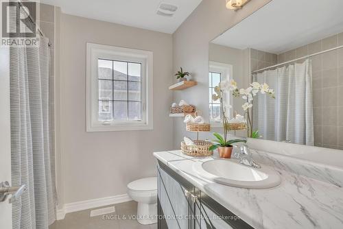 206 Cubitt Street, Clearview, ON - Indoor Photo Showing Bathroom