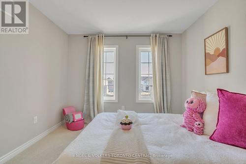 206 Cubitt Street, Clearview, ON - Indoor Photo Showing Bedroom