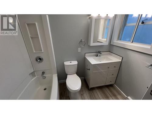 101 11Th Street, Prince Rupert, BC - Indoor Photo Showing Bathroom