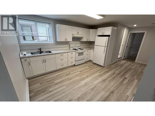 101 11Th Street, Prince Rupert, BC - Indoor Photo Showing Kitchen With Double Sink