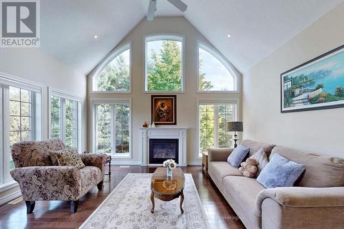 5 - 3 Reddington Drive, Caledon, ON - Indoor Photo Showing Living Room With Fireplace