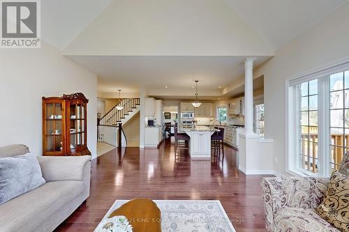 5 - 3 Reddington Drive, Caledon, ON - Indoor Photo Showing Living Room